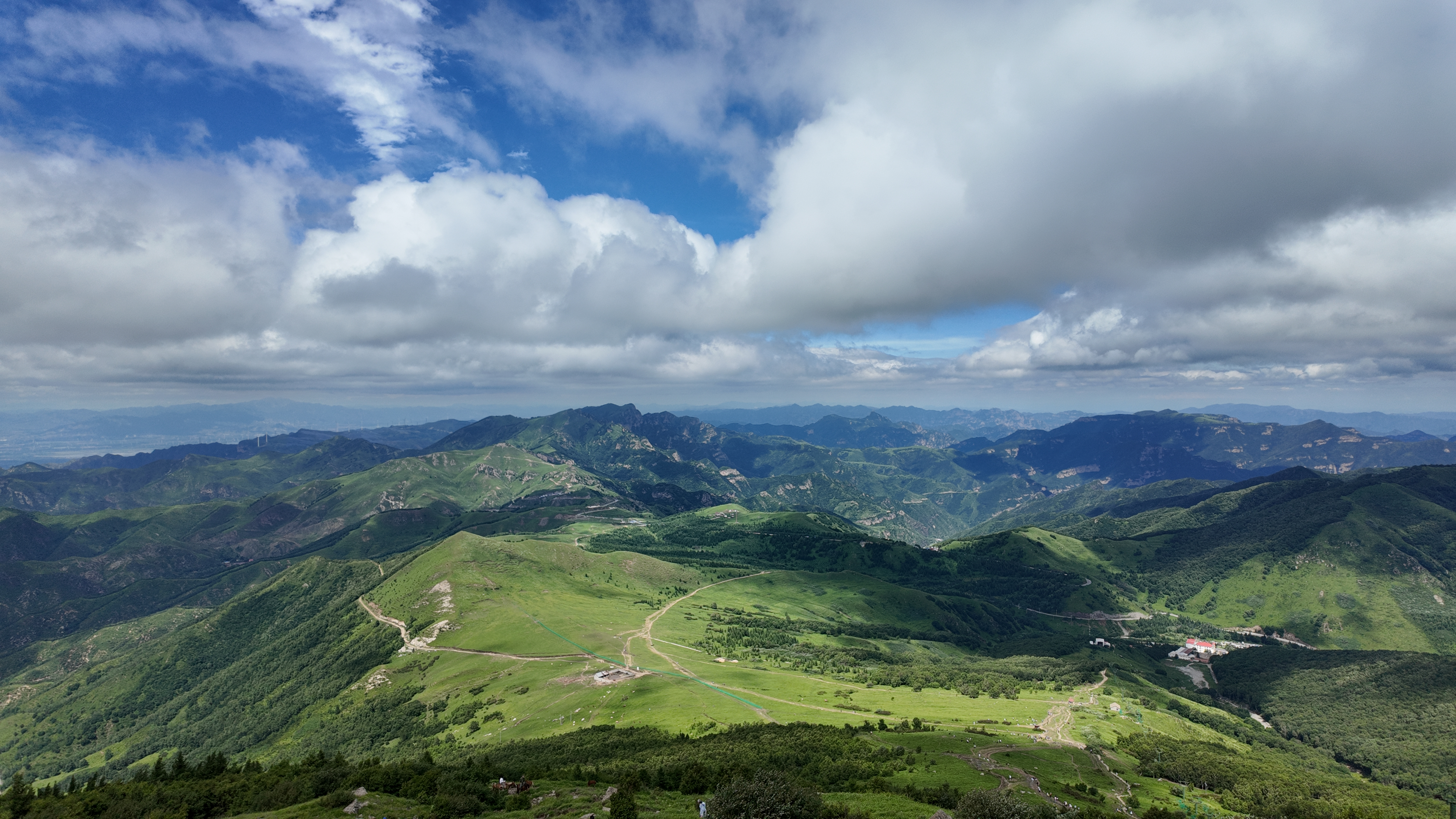 东灵山